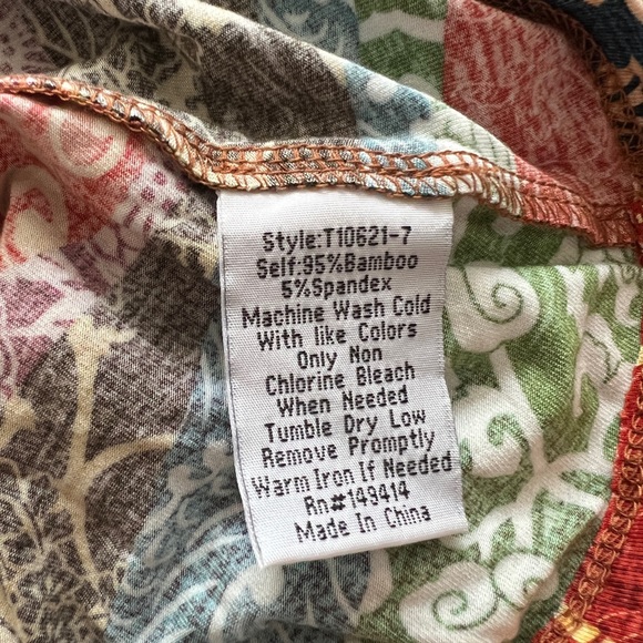 NWOT JOHNNY WAS Yokohama Swing Bamboo Tee Shirt Top V-Neck - Picture 6 of 7